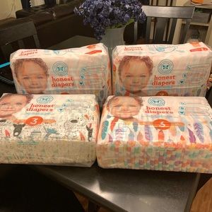 🔴SOLD🔴The honest company diapers size3